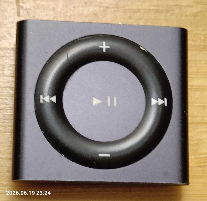 iPod shuffle 4 (A1373) 2GB Black / Стан невідомий.