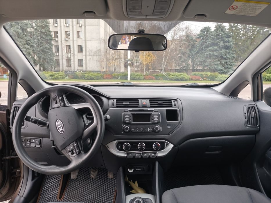 Продам KIA Rio 2012 газ-бензин