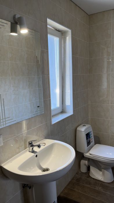 Оренда житла !Подобова оренда Квартир ! Кімната з підселенням .