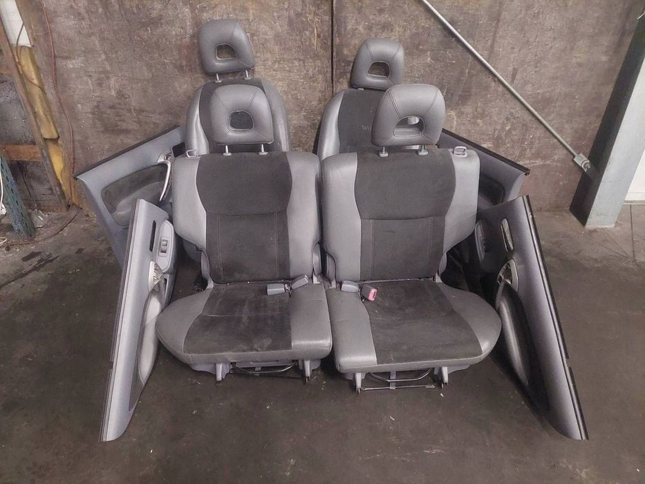 FOTELE KOMPLET LEWY PRAWY KANAPA BOCZKI PODŁOKIETNIK TOYOTA RAV4 II
