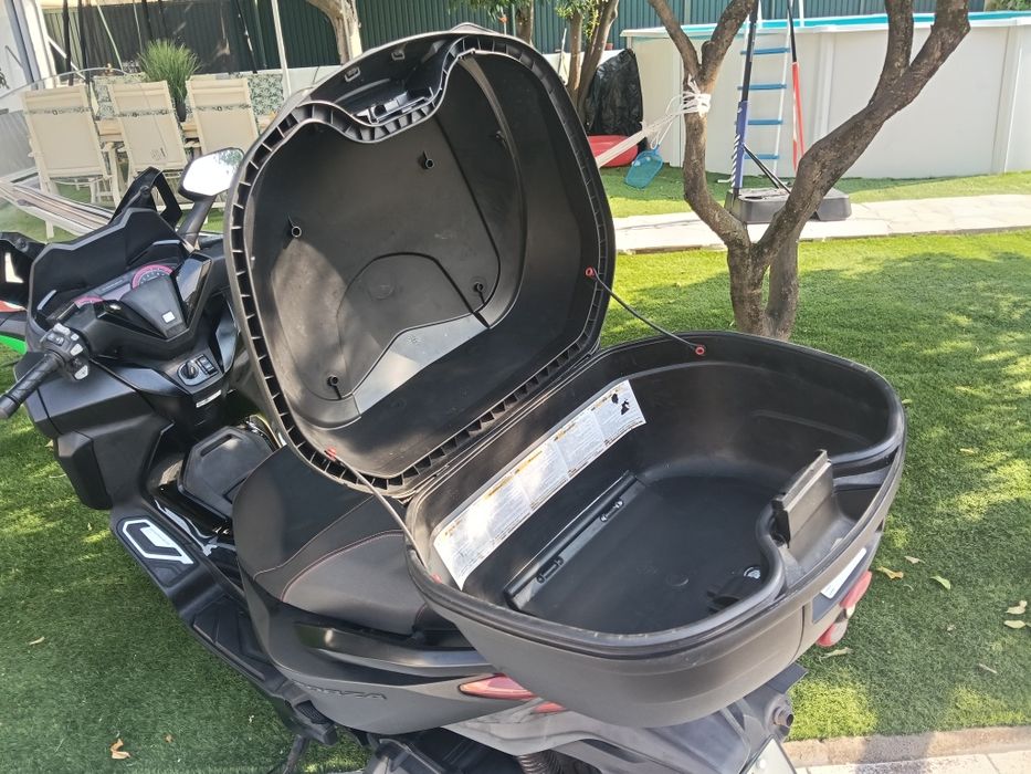 Título para o anúncio: Honda forza 125 edição especial 
Honda Forza 125 Edição Especial 2023 | 33.000 km | Impecável