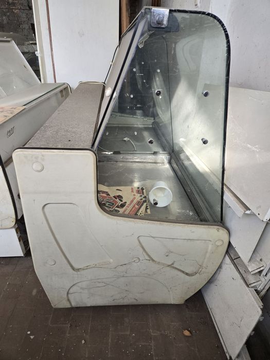Продам холодильні вітриниі