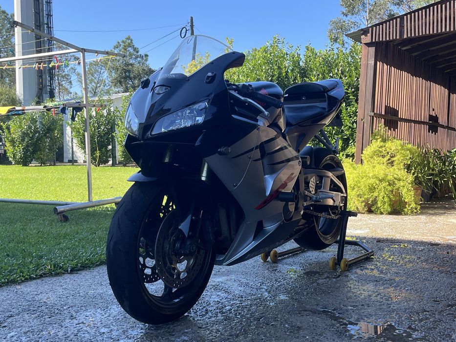 Honda CBR 600RR  |  2005  |  35.900 kms