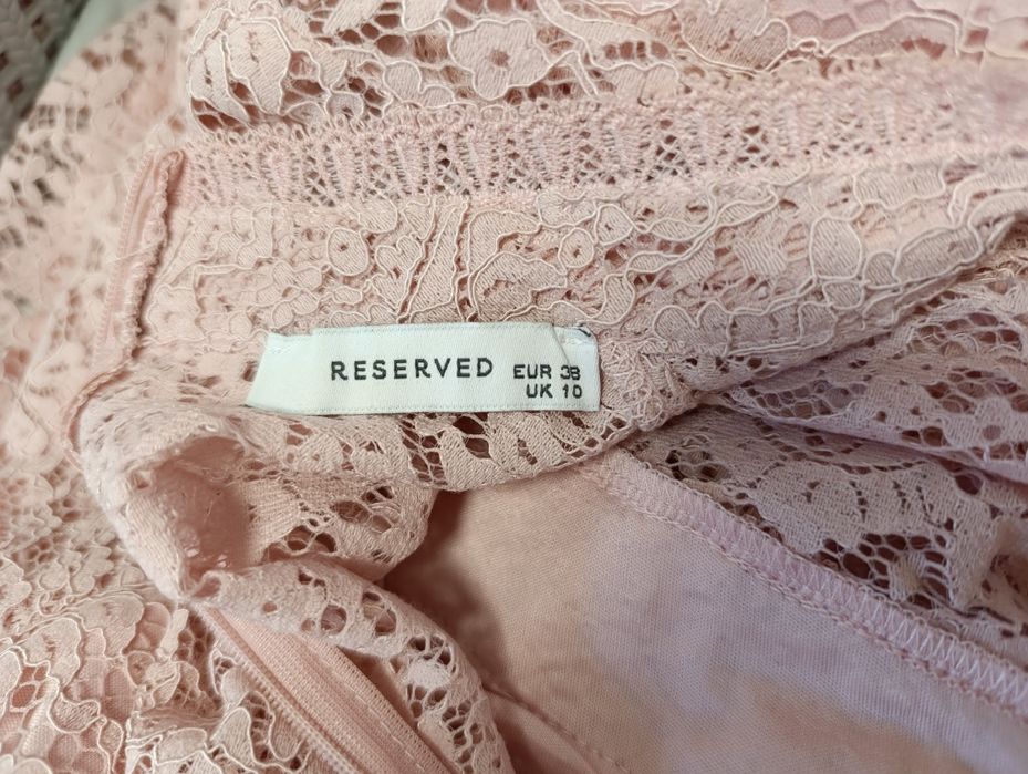 Sukienka koronkowa Reserved na Komunię