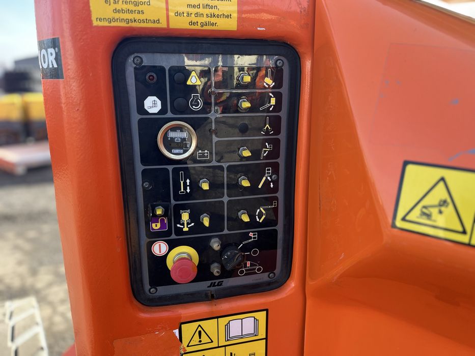 Podnośnik przegubowy JLG E450 AJ genie