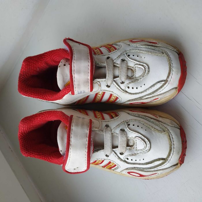 Шкіряні кросівки на дівчинку Adidas 23р. 14.5 см.