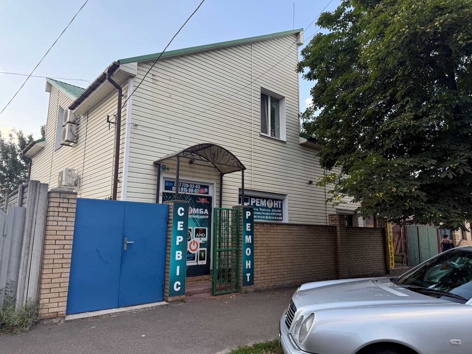 Продається офісне приміщення вул. Грушевського