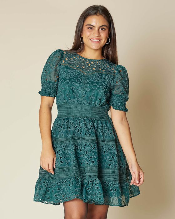 Короткое платье из гладкой органзы английским кружевом+подарок