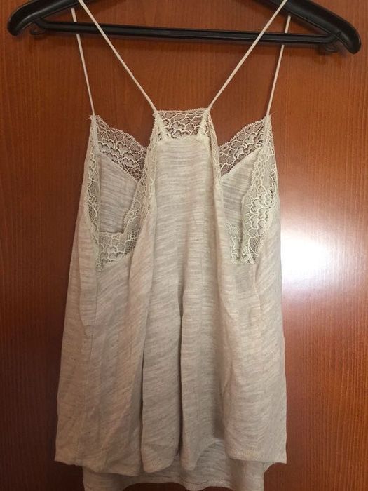 Top de alças com renda da Mango
