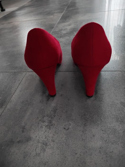 Buty na obcasie 41