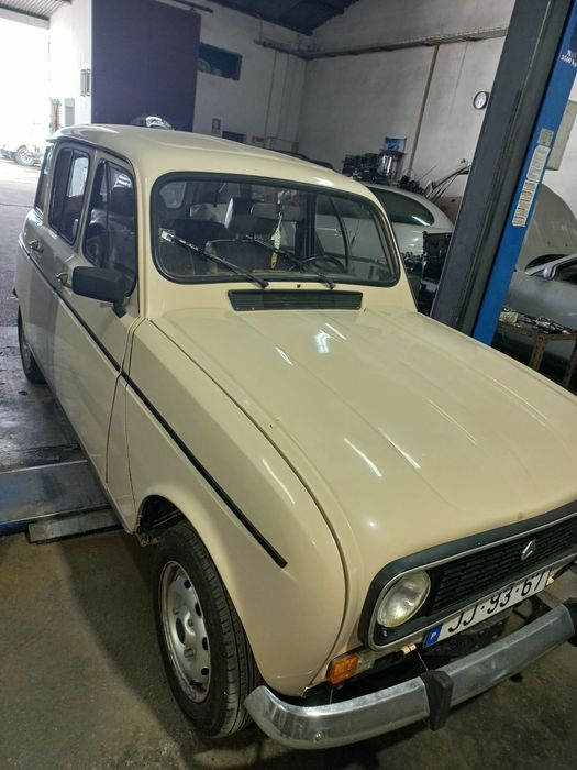 ** Renault 4 GTL **