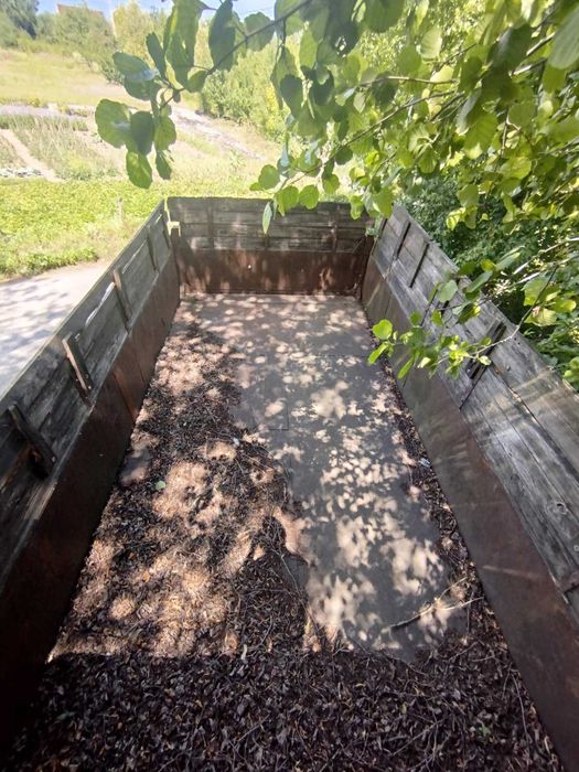 Камаз колхозник( на бока) і 2 прицепа