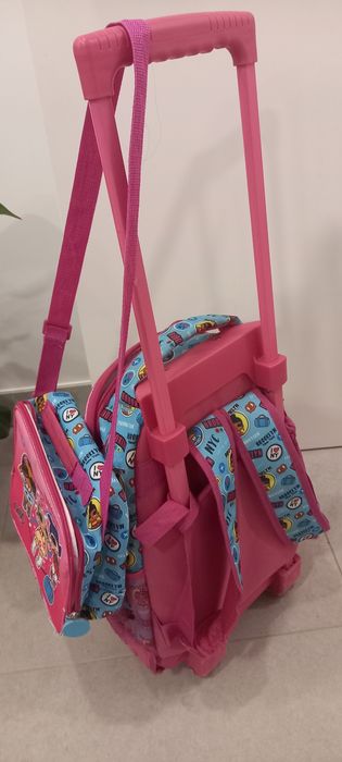 Mochila Troley e lancheira LOL