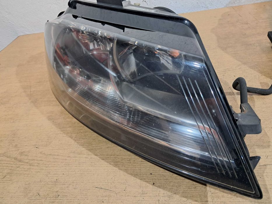 Lampa lempy reflektor przód przedni prawy + lewy AUDI A3 8P Lift UK