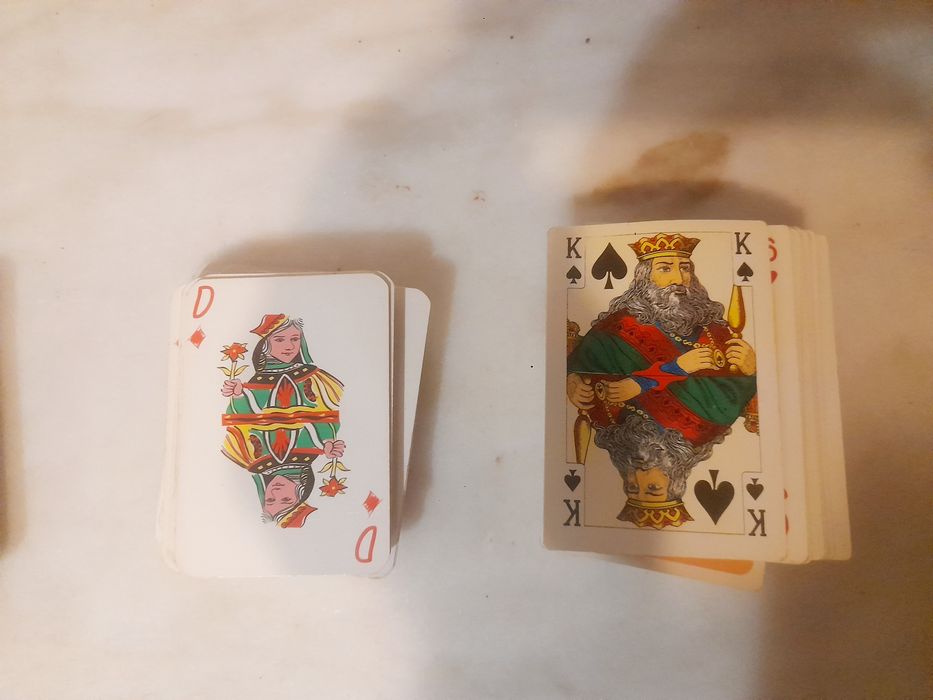 Conjunto de 4 Baralhos de Cartas Vintage