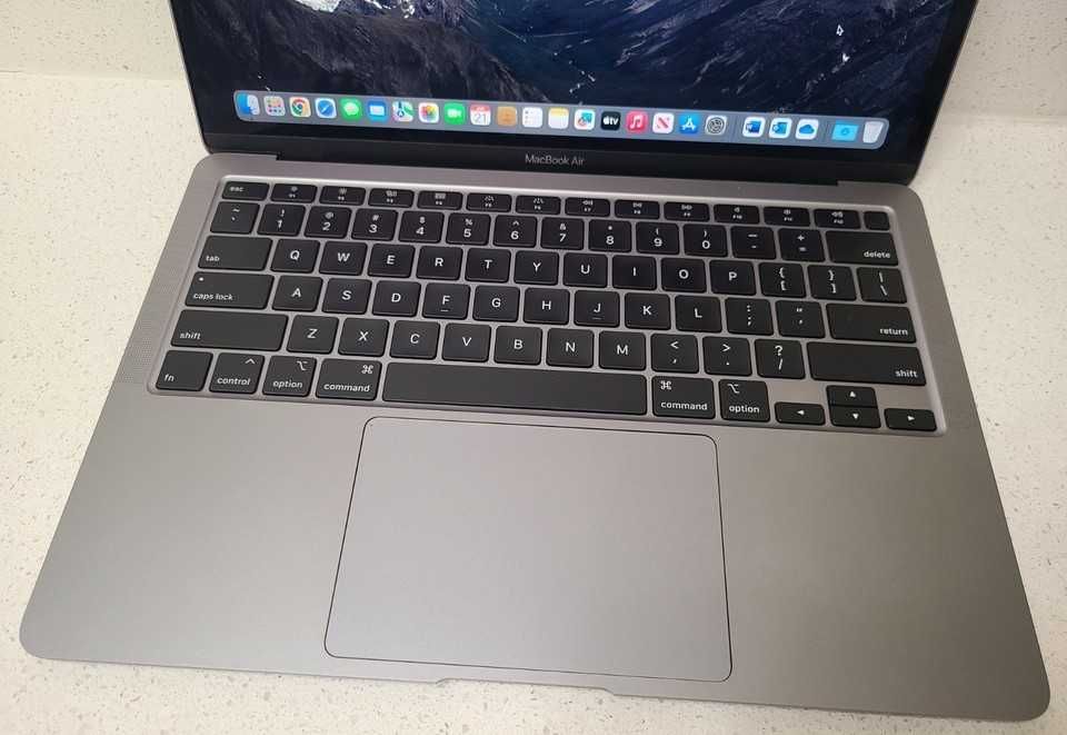 MacBook Air M1 13" 256GB - Como Novo