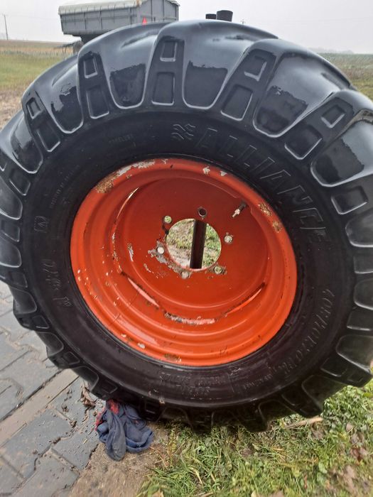 Opona Alliance 405/70/r20