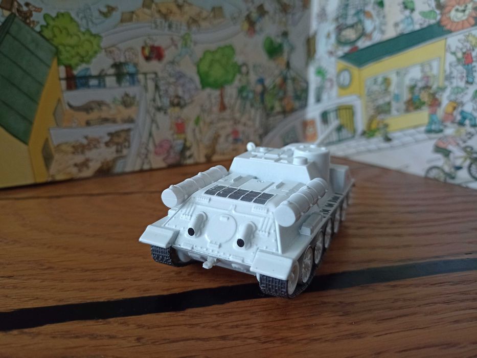 Колекційна модель САУ СУ-100 DeAgostini 1:72 зимовий камуфляж