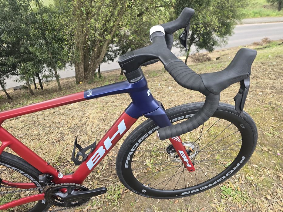 Bh rs1 ultegra di2 e rodas progress carbono