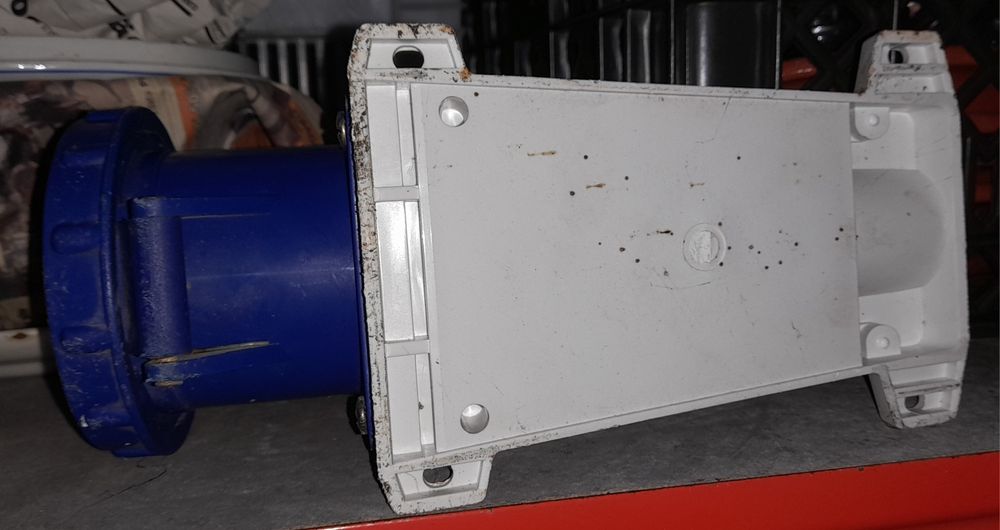 Fichas trifásicas de parede