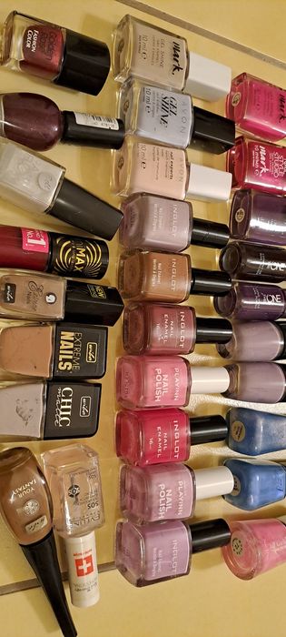 Lakiery do paznokci Avon, Inglot, Oriflame, ...