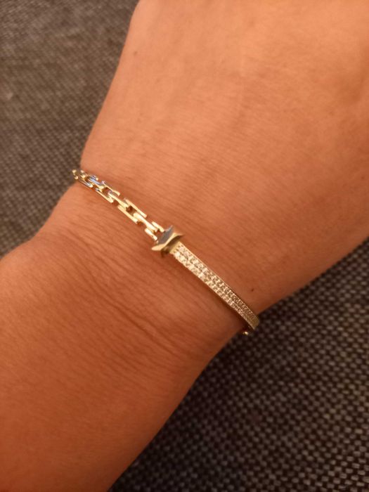 Złota sztywna bransoletka. Stan bdb.