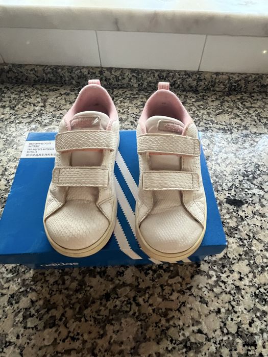 Ténis Adidas Advantage