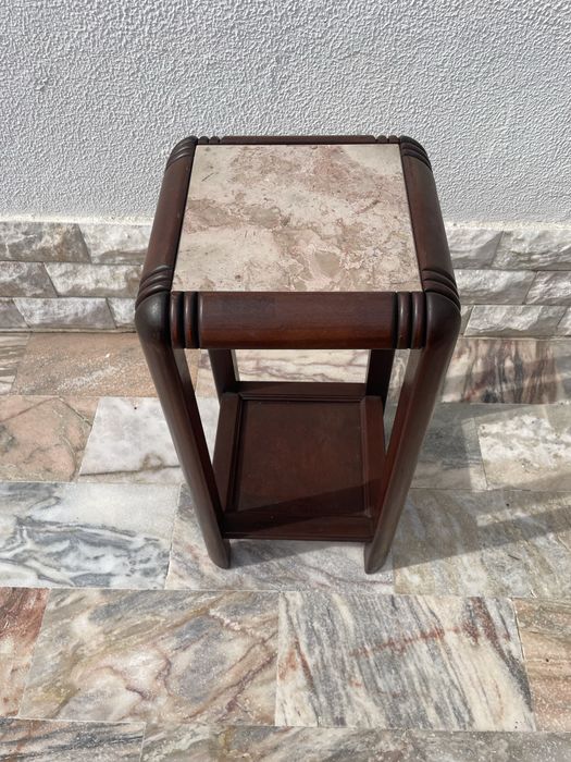 Mesa de apoio com pedra