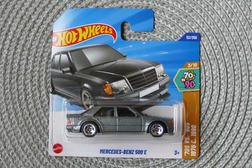 Hot Wheels autko "Resorak" MERCEDES-BENZ 500 E edycja 2025r.