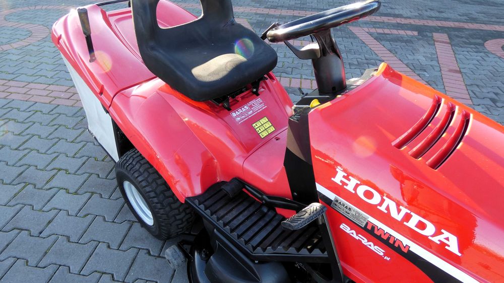 Traktorek kosiarka HONDA 2315 NOWY SILNIK GWARANCJA (311003.5) - Baras
