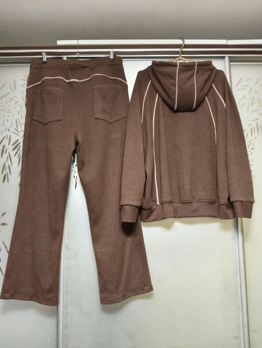 Продаю  костюм трикотаж рубчик