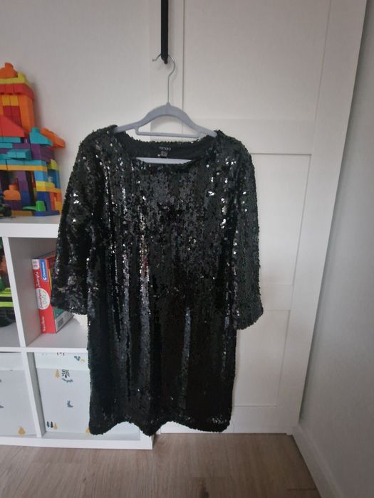 Sukienka sylwestrowa cekiny czarna