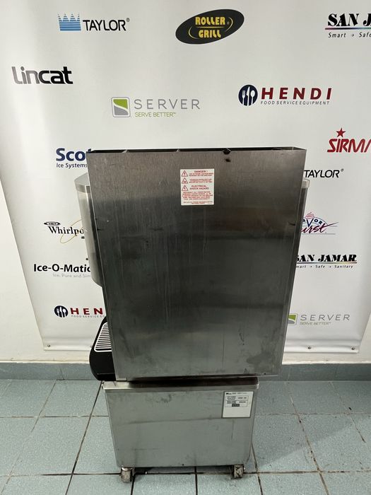 Фризер для мʼягкого морозива Taylor C707