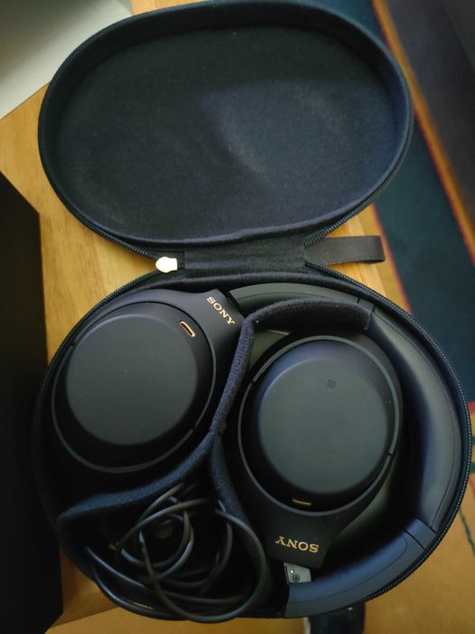 Sony WH-1000XM4 Midnight Blue com tudo incluído— Excelente estado