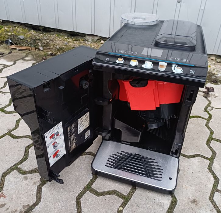 Кофемашина Siemens EQ500 Classic черная