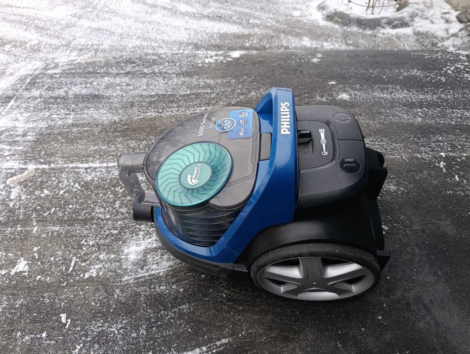 Пилосос Philips з шлангом