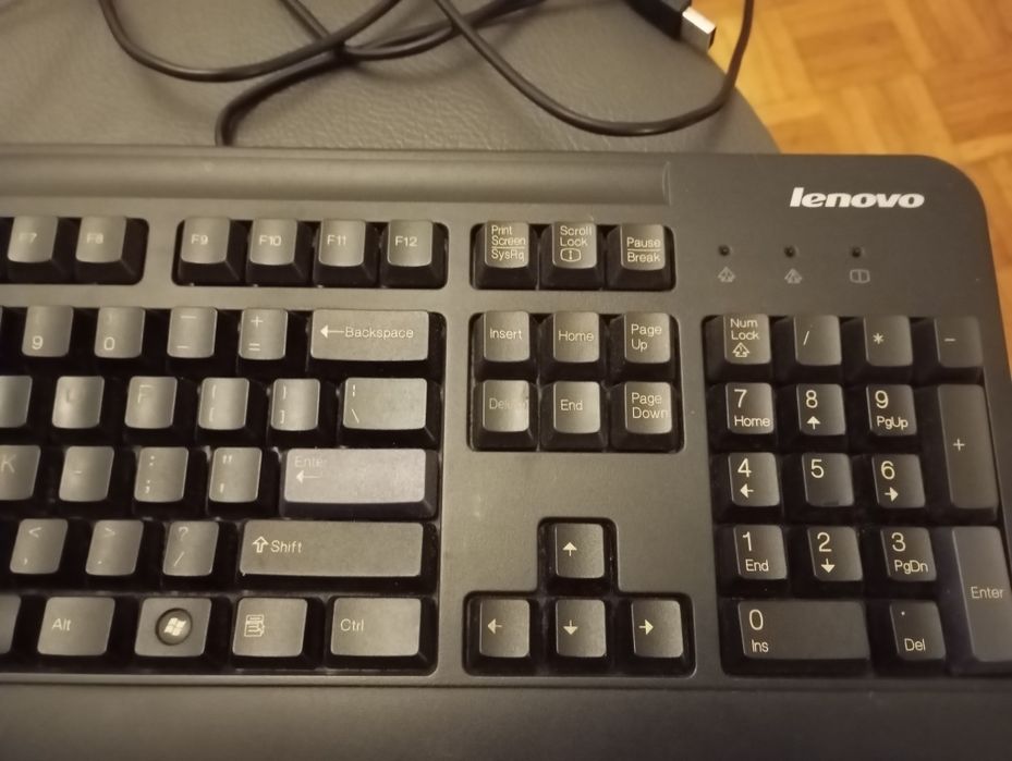 Klawiatura Lenovo model KU 0225 sprawna