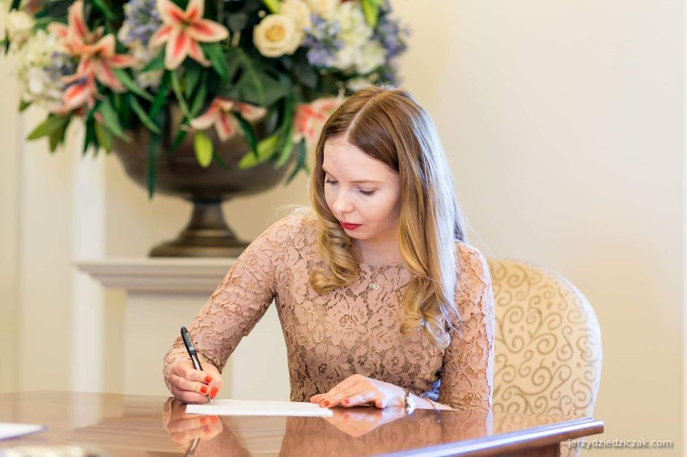 Sukienka koronkowa koktajlowa Manifiq & Co.