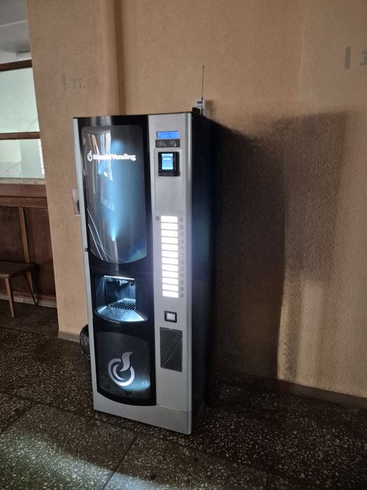 Вендінговий кавовий аппарат Bianchi lei 400