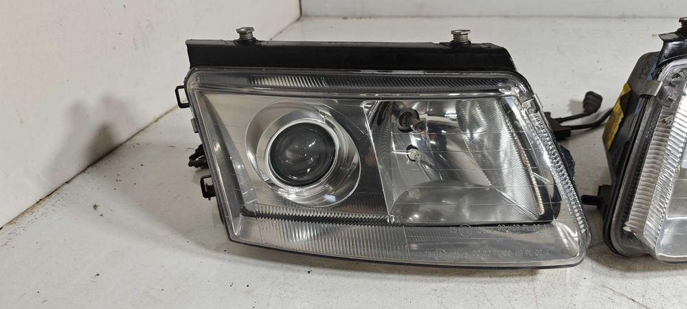 VW Passat B5 Ksenon Komplet Lamp Przednich Lampy Przód cena za komplet