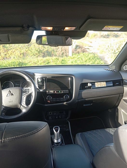 Mitsubishi Outlander Híbrido Elétrico/Gasolina