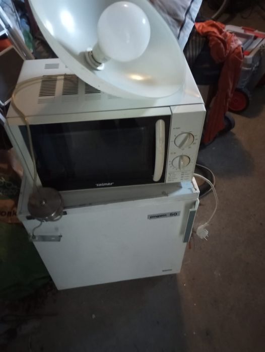 Zamrażarka i mikrofalówka