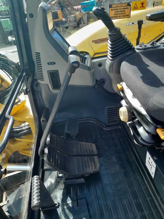 Komatsu PC80MR-3 de 8 toneladas, ano 2016