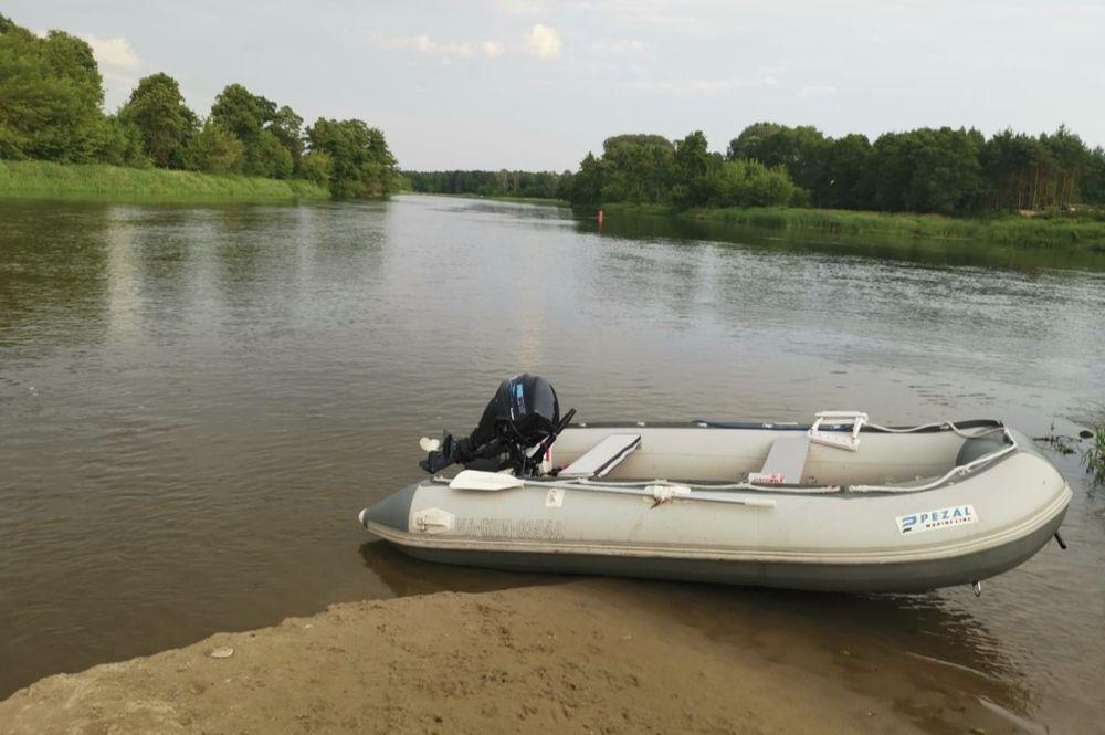 Sprzedam lódź pontonowa PEZAL PLPD-360 wraz z  silnikiem zaburtowym