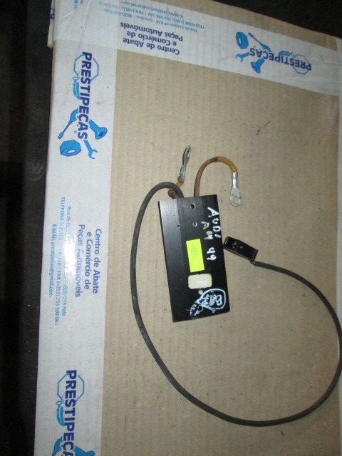 Botão / interruptor electromecânico / relé AUDI A4 (8D2, B5)