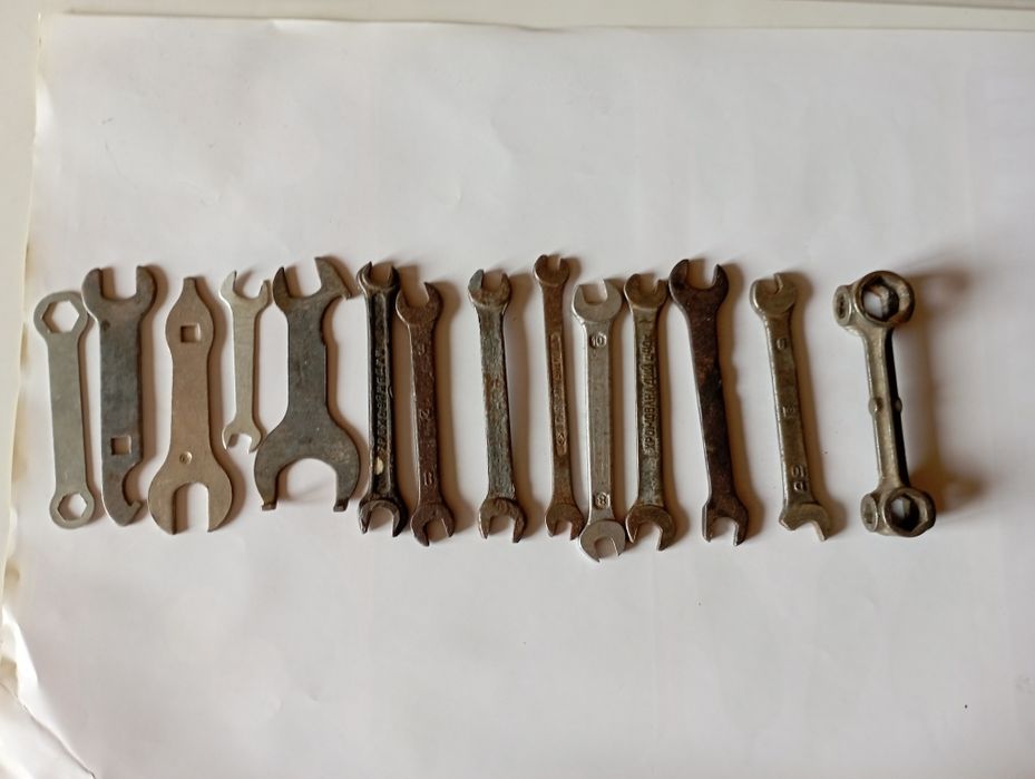 Отвёртки, ключи б/у