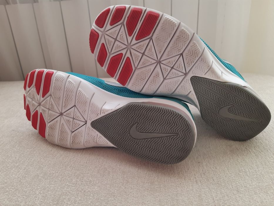 Buty sportowe  Nike w roz. 36,5