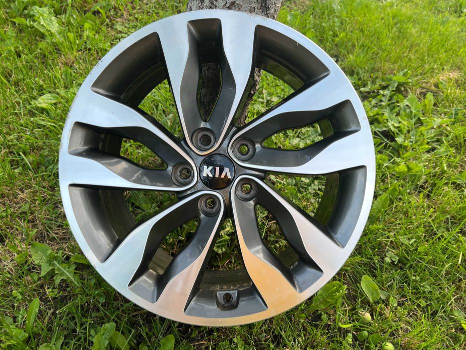 Диски KIA R18 7.5J PCD 5x114.3 ET46 DIA67.1