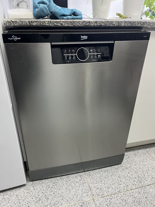 Máquina de Lavar Louça Beko - Como Nova