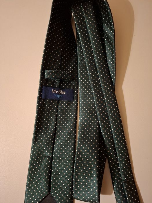 Gravata marca MrBlue,como nova, tom verde escuro